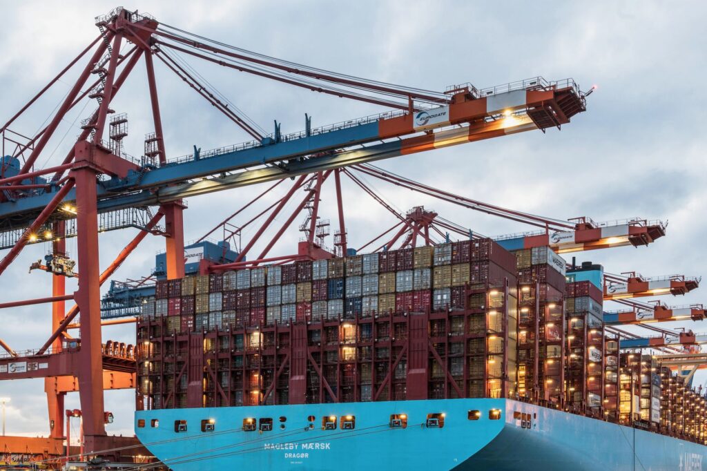 Cargo from Turkey to Oman: Air & Sea Shipping Solutions