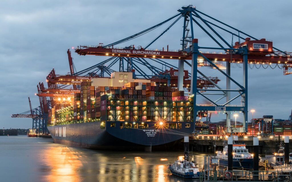 Cargo from Turkey to Lebanon: Air & Sea Shipping Solutions