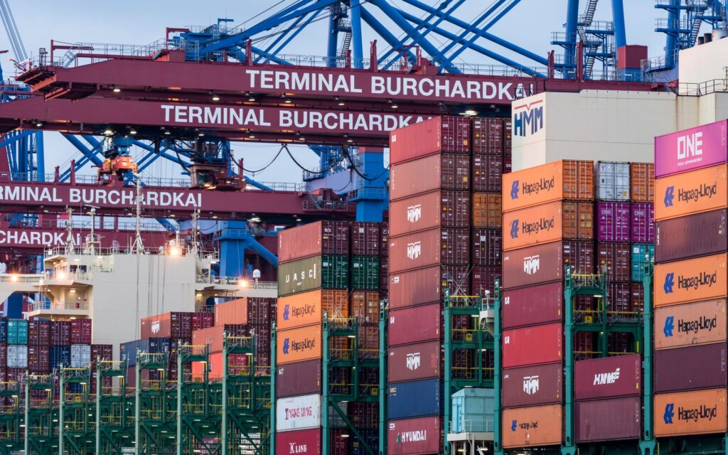 Cargo from Turkey to Sweden: Air & Sea Shipping Solutions